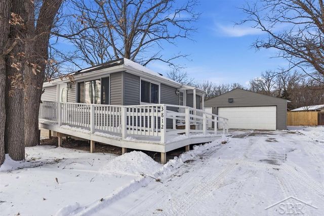 3812 N Saginaw Road, Midland, MI 48640