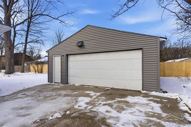 3812 N Saginaw Road, Midland, MI 48640