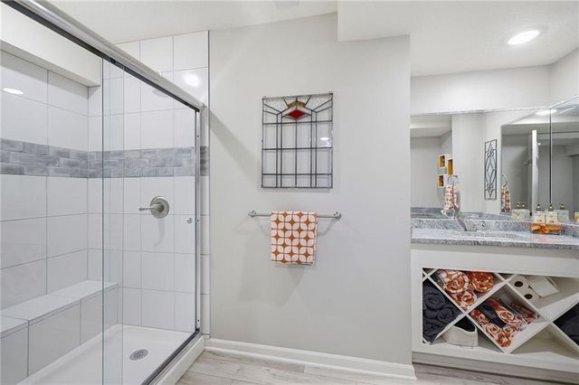 11101 BELLEVIEW Avenue, Kansas City, MO 64114