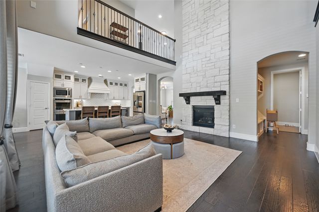 2421 Barton Creek Boulevard, The Colony, TX 75056