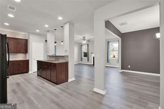 124 Freedom Drive, Acworth, GA 30102