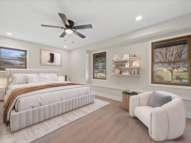 680 Forest Grove LANE, Brookfield, WI 53005