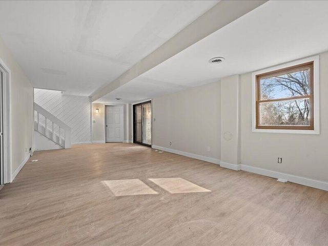 680 Forest Grove LANE, Brookfield, WI 53005