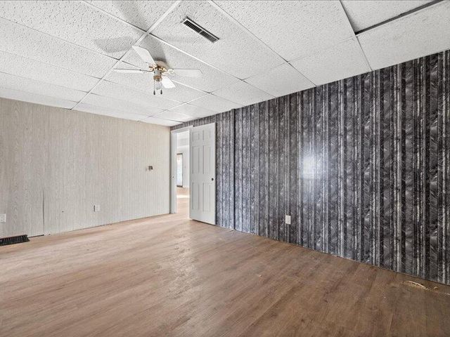 680 Forest Grove LANE, Brookfield, WI 53005