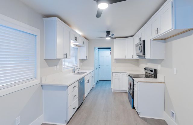 505 Bodem St, Modesto, CA 95350