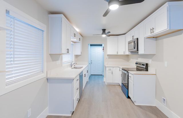 505 Bodem St, Modesto, CA 95350