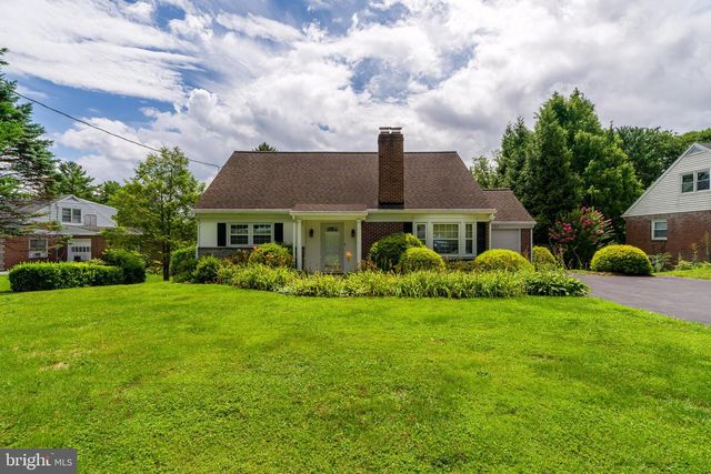 428 MANOR AVE, Millersville, PA 17551