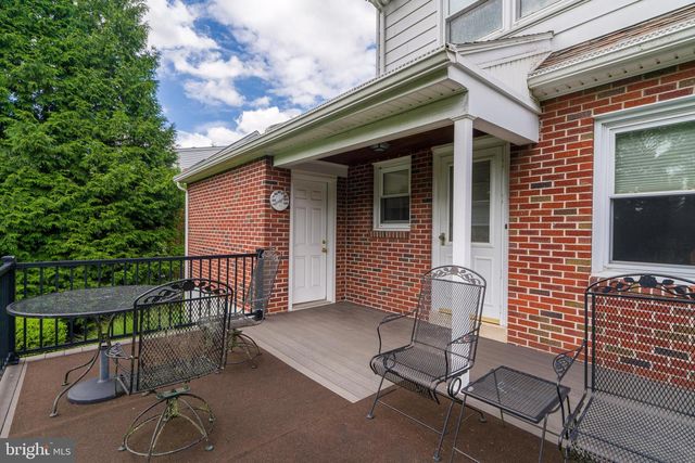 428 MANOR AVE, Millersville, PA 17551