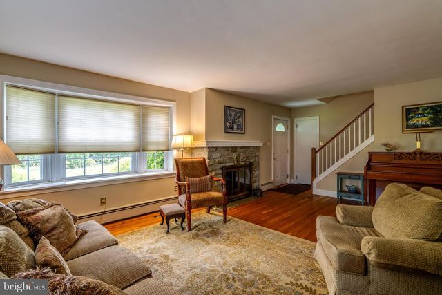 428 MANOR AVE, Millersville, PA 17551