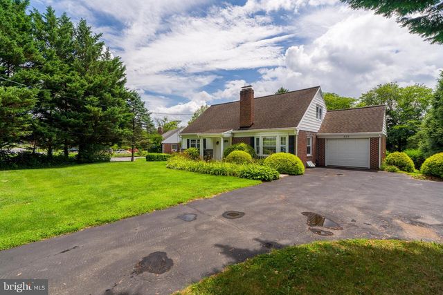 428 MANOR AVE, Millersville, PA 17551