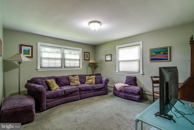 428 MANOR AVE, Millersville, PA 17551
