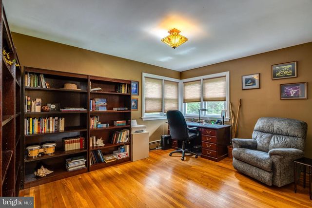 428 MANOR AVE, Millersville, PA 17551