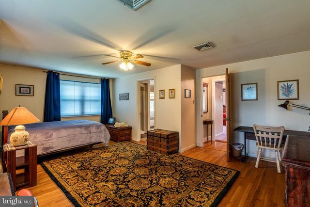 428 MANOR AVE, Millersville, PA 17551