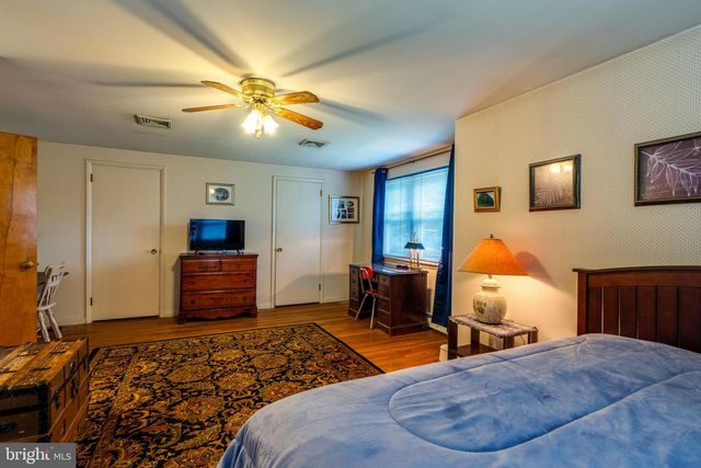 428 MANOR AVE, Millersville, PA 17551