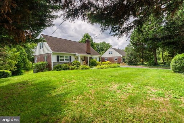 428 MANOR AVE, Millersville, PA 17551