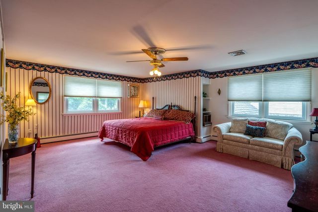 428 MANOR AVE, Millersville, PA 17551