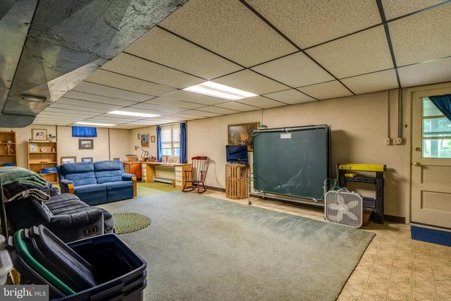428 MANOR AVE, Millersville, PA 17551