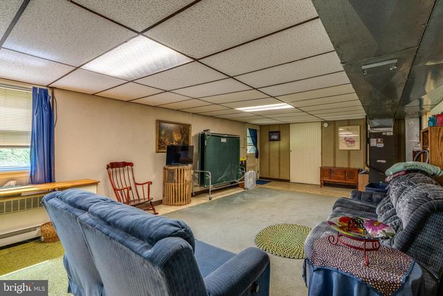 428 MANOR AVE, Millersville, PA 17551