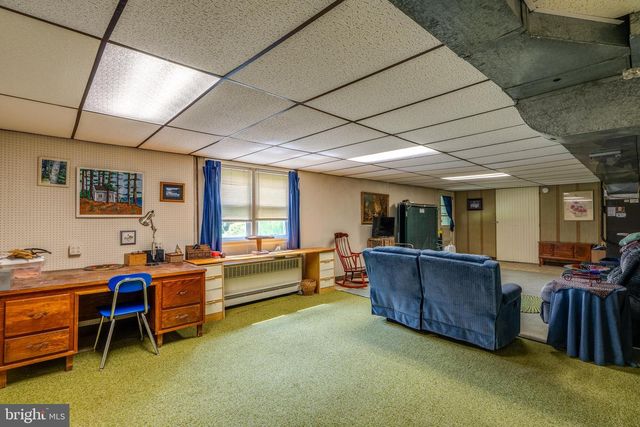 428 MANOR AVE, Millersville, PA 17551
