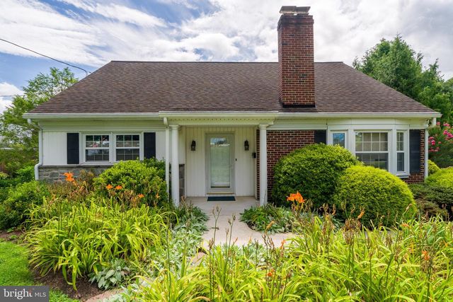 428 MANOR AVE, Millersville, PA 17551