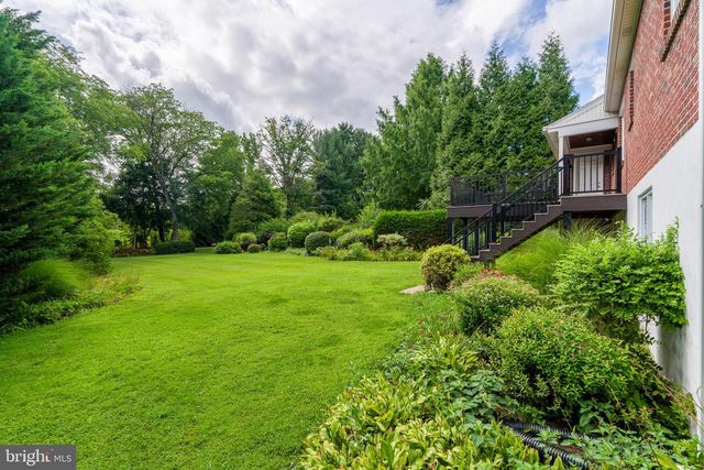 428 MANOR AVE, Millersville, PA 17551