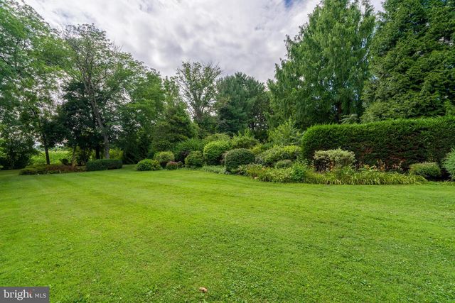 428 MANOR AVE, Millersville, PA 17551