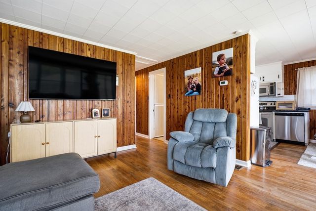307 Miller St, Livingston, TN 38570