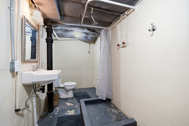 307 Miller St, Livingston, TN 38570