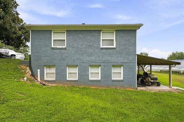 307 Miller St, Livingston, TN 38570