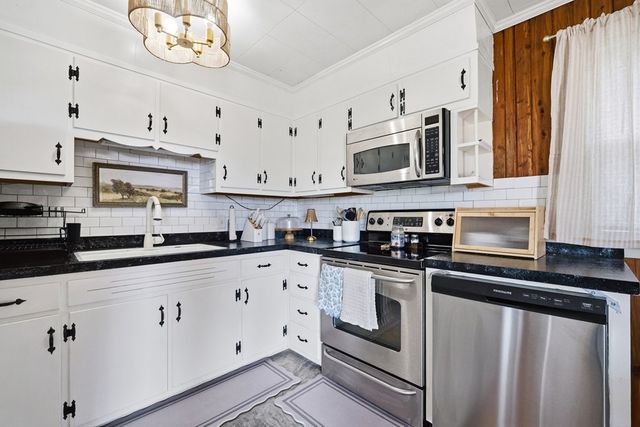 307 Miller St, Livingston, TN 38570