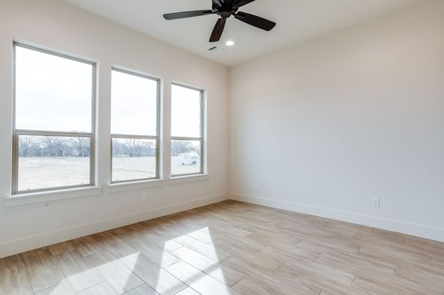 128 Prairie Winds Drive, Poolville, TX 76487