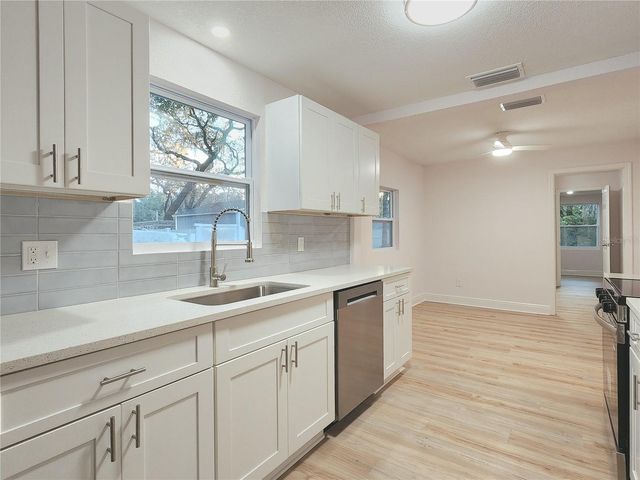 8917 N HIGHLAND AVENUE, Tampa, FL 33604