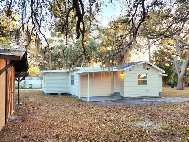 8917 N HIGHLAND AVENUE, Tampa, FL 33604