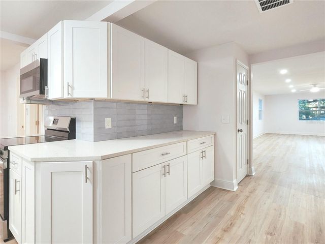 8917 N HIGHLAND AVENUE, Tampa, FL 33604