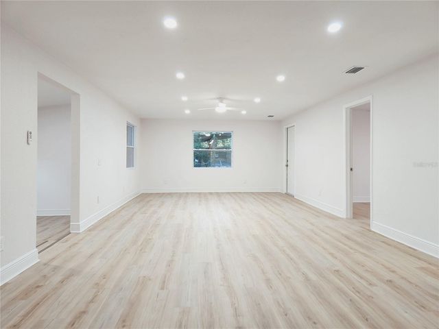 8917 N HIGHLAND AVENUE, Tampa, FL 33604