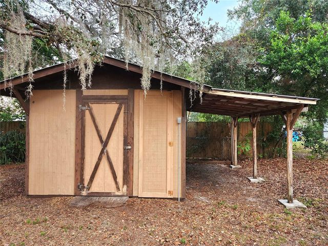 8917 N HIGHLAND AVENUE, Tampa, FL 33604