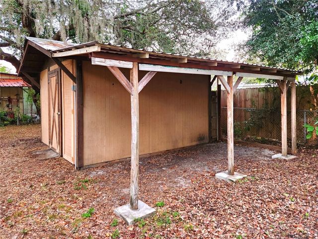 8917 N HIGHLAND AVENUE, Tampa, FL 33604