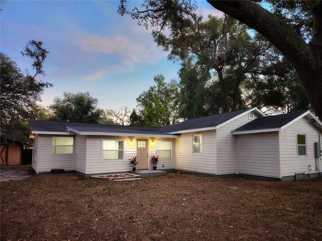 8917 N HIGHLAND AVENUE, Tampa, FL 33604