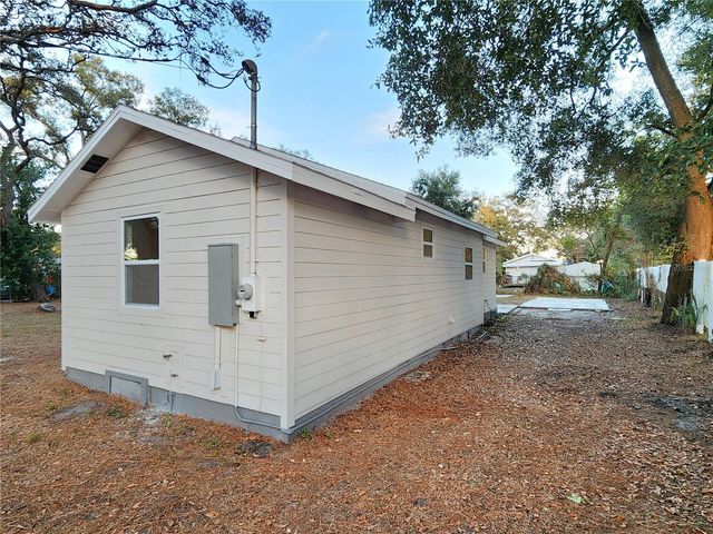 8917 N HIGHLAND AVENUE, Tampa, FL 33604