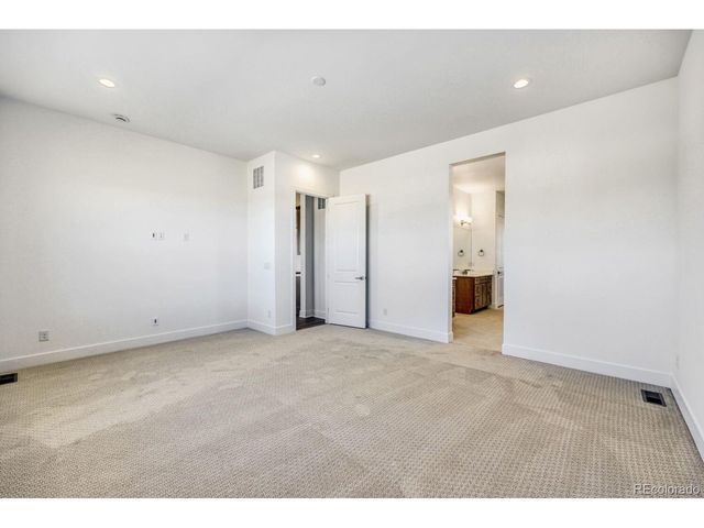 684 Leafy Aster Ln, Castle Rock, CO 80104