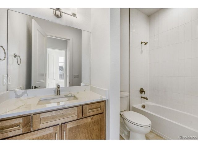 684 Leafy Aster Ln, Castle Rock, CO 80104