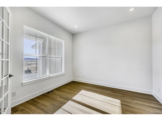 684 Leafy Aster Ln, Castle Rock, CO 80104