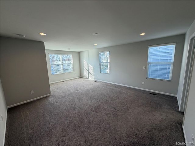 31065 Tremont Lane, Beverly Hills Village, MI 48025