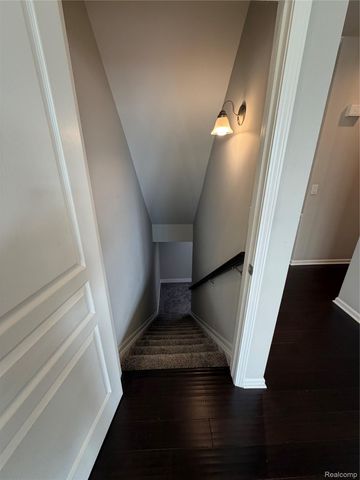 31065 Tremont Lane, Beverly Hills Village, MI 48025