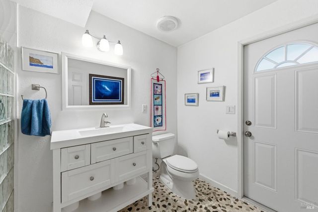 15 Glen Ct, Napa, CA 94558