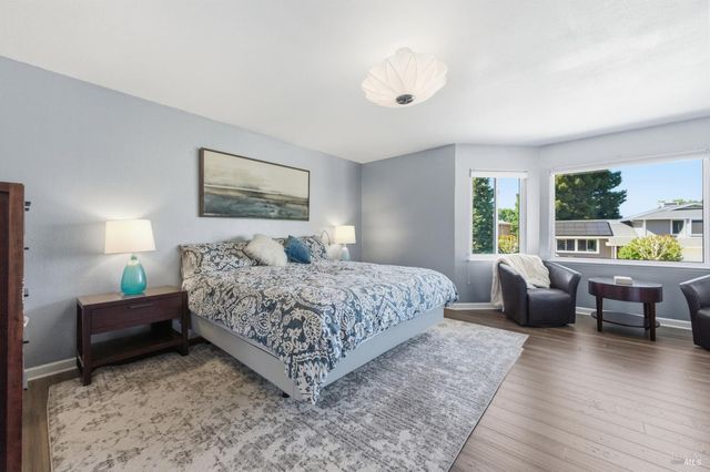 15 Glen Ct, Napa, CA 94558