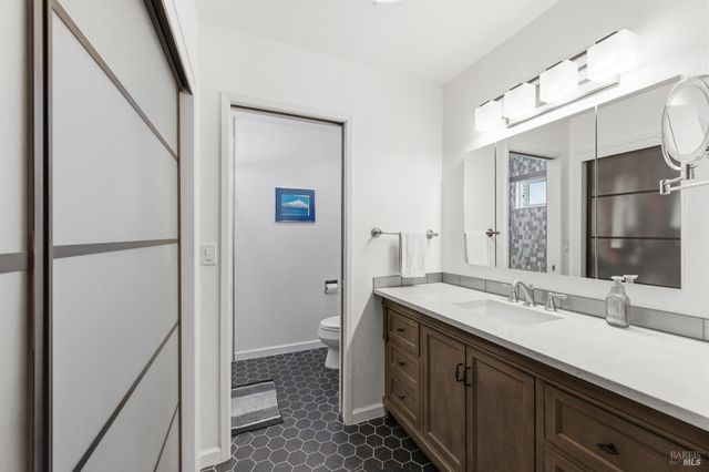 15 Glen Ct, Napa, CA 94558