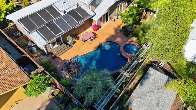 15 Glen Ct, Napa, CA 94558