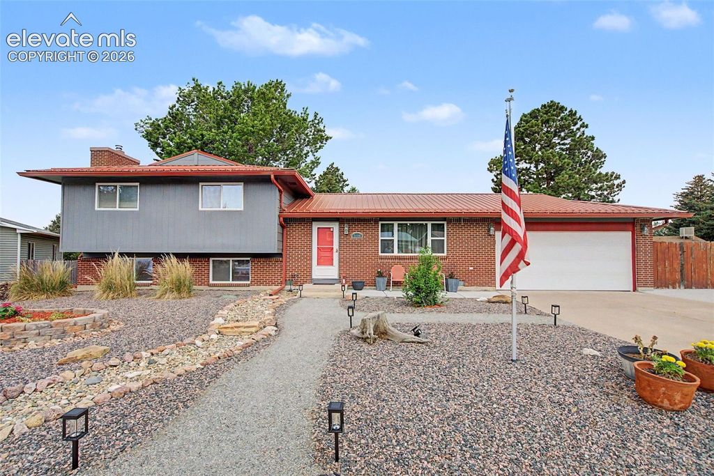 2110 Greenwich Circle, Colorado Springs, CO 80909 — photo 3
