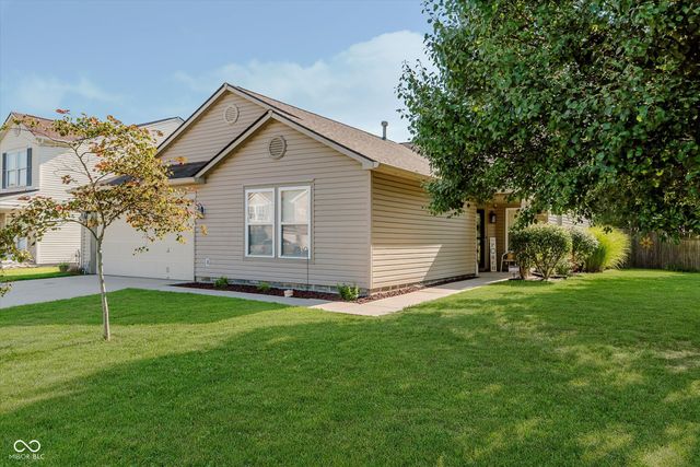 8180 S Lodge Lane, Pendleton, IN 46064